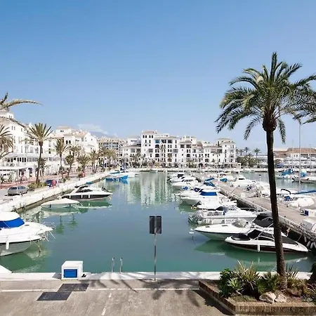 Detached 4 Bed Duquesa With Private Infinity Pool Close To Port And Villa Manilva