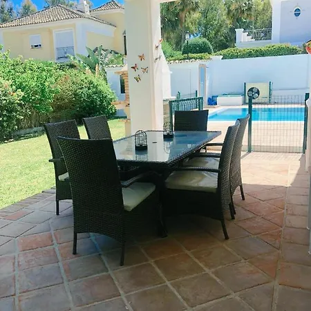 Villa Detached 4 Bed Duquesa With Private Infinity Pool Close To Port And