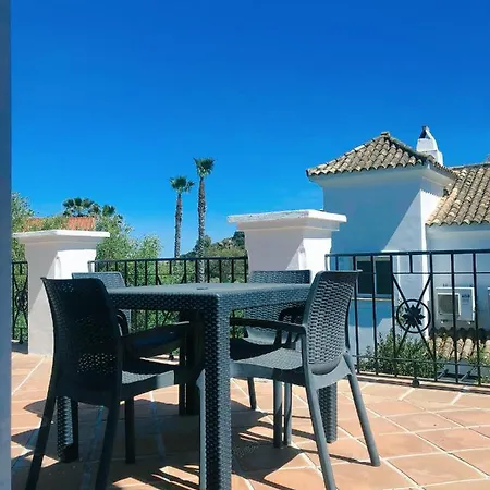 Detached 4 Bed Duquesa With Private Infinity Pool Close To Port And * Manilva
