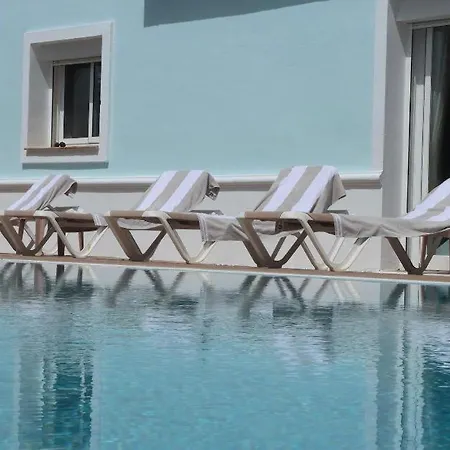 Detached 4 Bed Duquesa With Private Infinity Pool Close To Port And