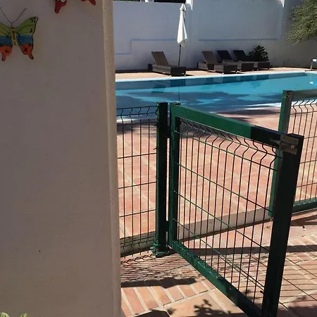 Detached 4 Bed Duquesa With Private Infinity Pool Close To Port And * Manilva