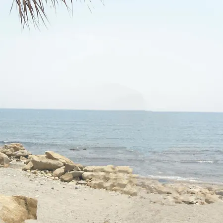 Detached 4 Bed Duquesa With Private Infinity Pool Close To Port And