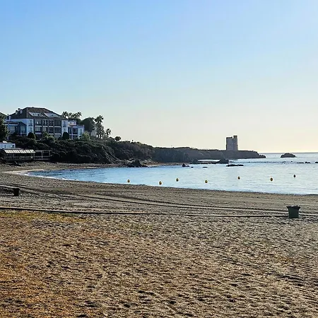 Villa Detached 4 Bed Duquesa With Private Infinity Pool Close To Port And Manilva